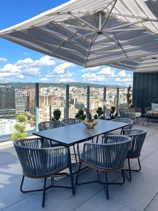 Ferienwohnung Luxury Penthouse Prishtina Pristina Exterior foto