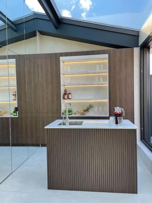 Ferienwohnung Luxury Penthouse Prishtina Pristina Exterior foto