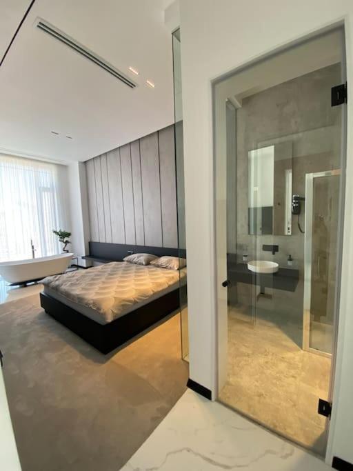 Ferienwohnung Luxury Penthouse Prishtina Pristina Exterior foto