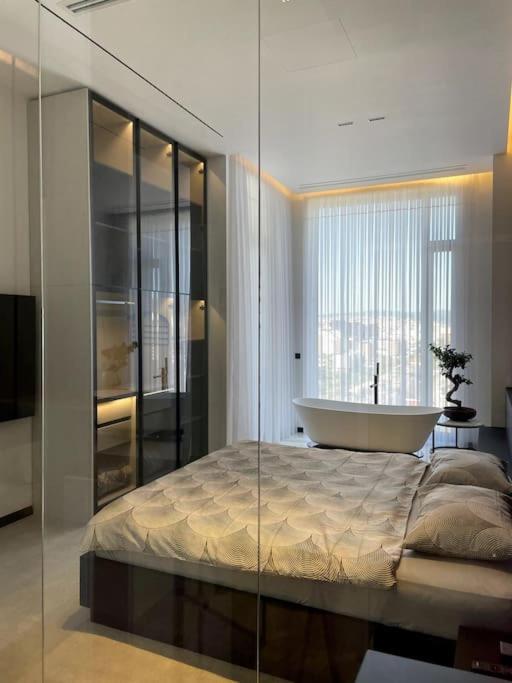 Ferienwohnung Luxury Penthouse Prishtina Pristina Exterior foto